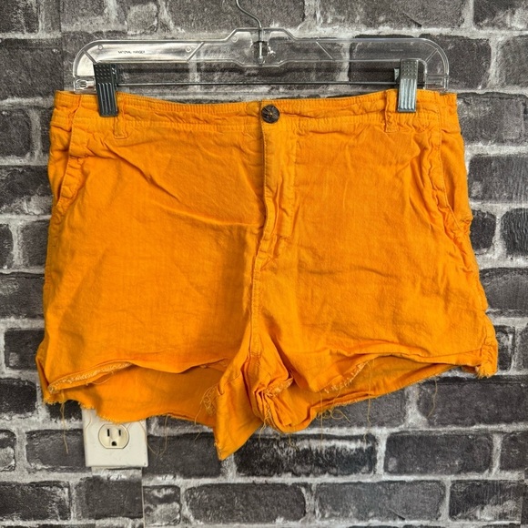 Kut from the Kloth orange linen shorts raw frayed hem - Picture 1 of 10